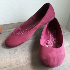 Burgundy Flats size 8